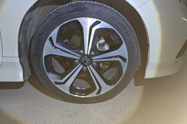 Used Honda Jade 2017 210 TURBO CVT Luxury Edition 5 Seats
