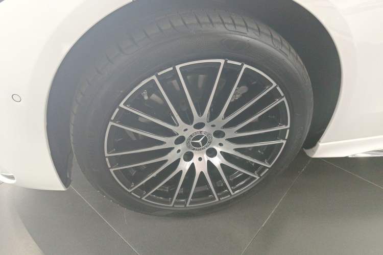 Used Mercedes-Benz C-Class 2024 Restyled C-Class 260 L Sport Edition Exterior 4