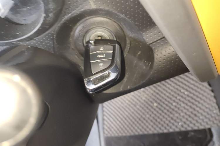 Used Toyota FJ Cruiser 2018 4.0 Automatic Middle East Vehicle Key