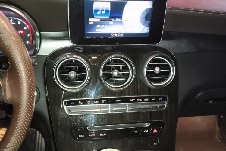 Used Mercedes-Benz GLC 2018 GLC 260 4MATIC Luxury Model