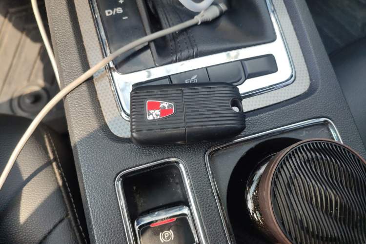 Used Roewe i6 2020 PLUS 1.6L CVT 4G Connected Glory Flagship Edition