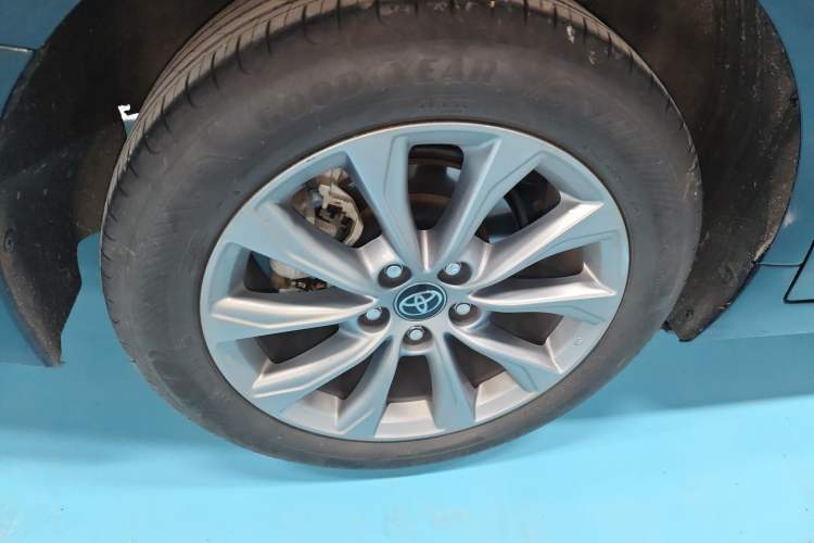 Used Toyota Avalon 2024 2.0L Ambition Edition Right Rear Wheel Hub