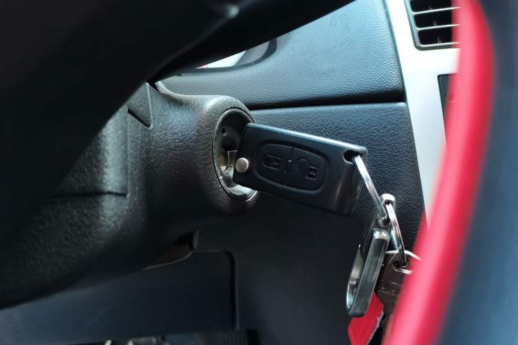 Used Peugeot 307 2012 Hatchback 1.6L Manual Comfort Edition Vehicle Key