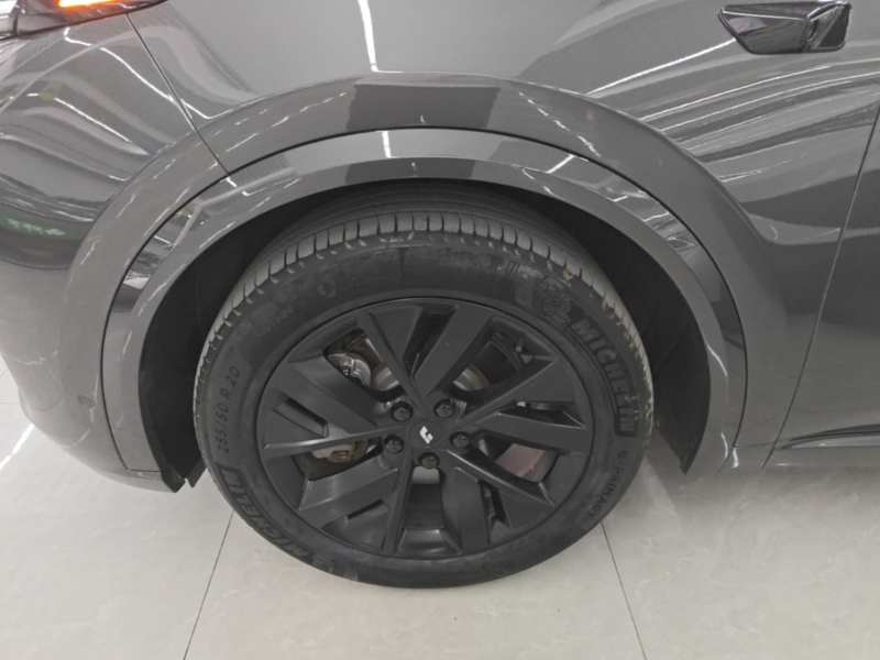 Used Li Auto L8 2023 Pro Model — 22