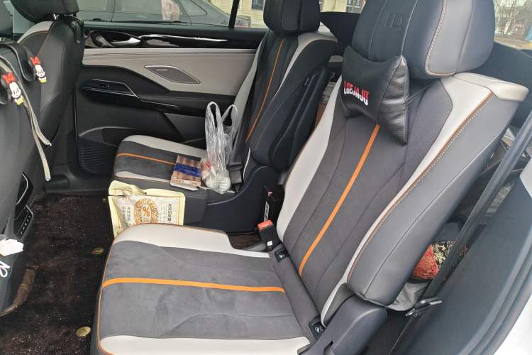 Used Volkswagen ID.6 CROZZ 2021 High-Performance PRIME Edition Left Rear Seat