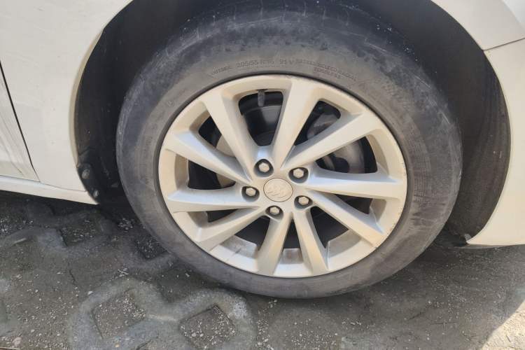 Used Buick Verano 2017 Sedan 15S Manual Entry-Level Model