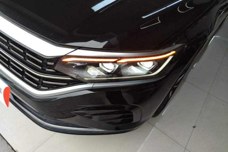Used Volkswagen Passat 2022 330TSI Luxury Edition Left Front Headlight