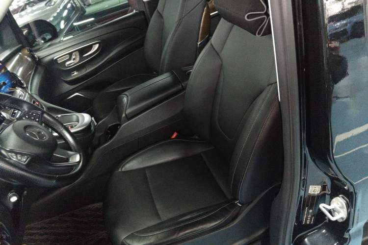 Used Mercedes-Benz V-Class 2016 V 260 L Prestige Extended Edition
