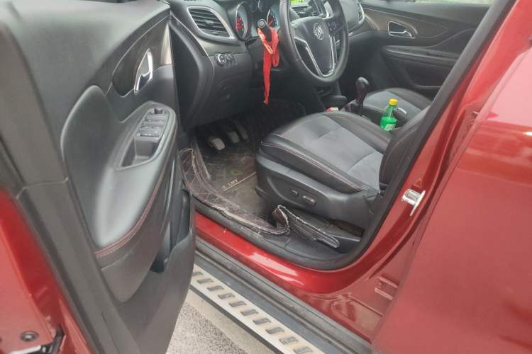 Used Buick Encore 2014 1.4T Manual Two-Wheel Drive Urban Sport Model
