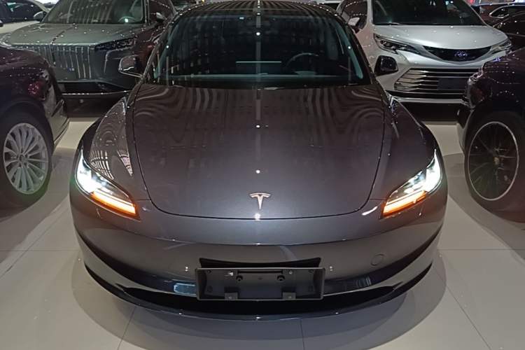 Used Tesla Model 3 2023 Rear-Wheel-Drive Version