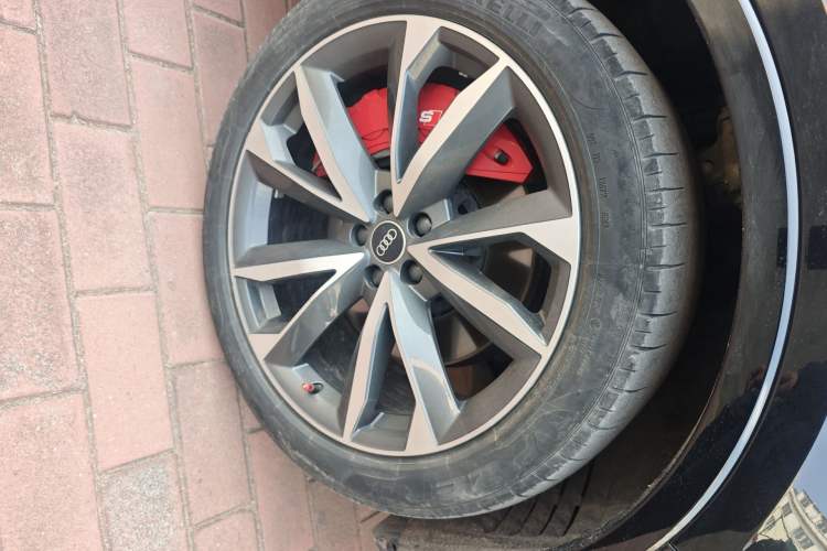 Used Audi Q7 2022 55 TFSI quattro S line Sport model
