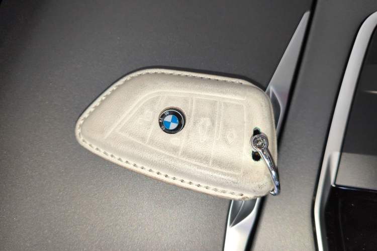 Used BMW 3 Series 2025 325i M Sport Package Vehicle Key