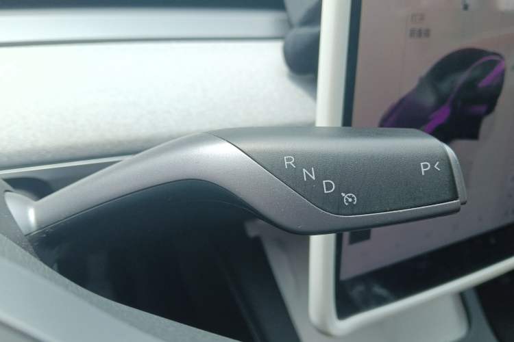 Used Tesla Model Y 2023 Rear-Wheel-Drive Version
