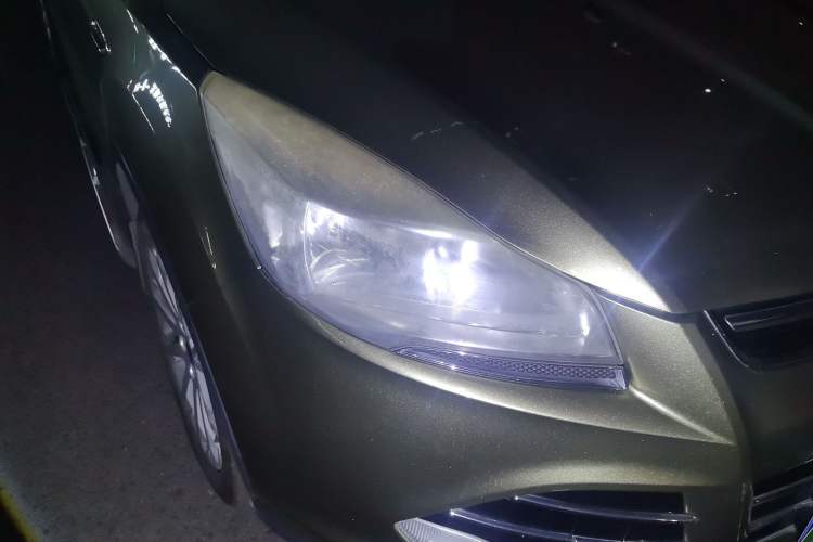 Used Ford Kuga 2015 1.5L GTDi Two-Wheel Drive Fashion Edition Right Front Headlight