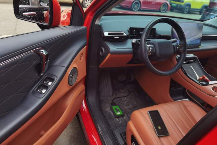 Used AION V 2024 Aion Tyrannosaurus 650 LiDAR Edition Driver Seat