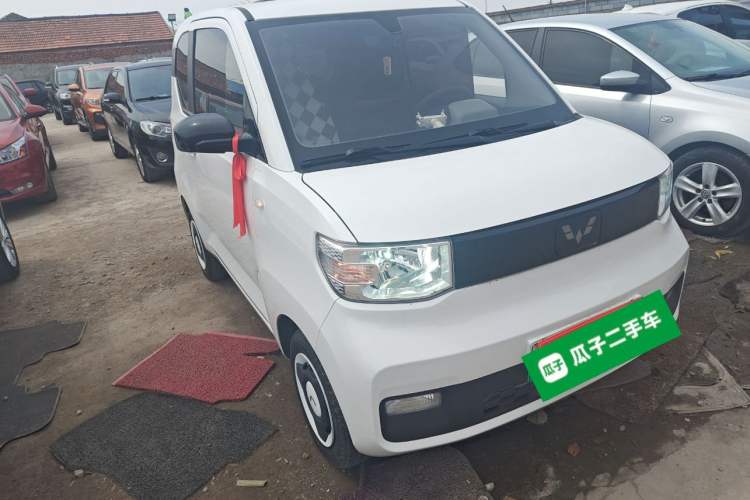 Used Wuling Hongguang MINIEV 2022 Zizai Version Lithium Iron Phosphate Front Right 45 Deg