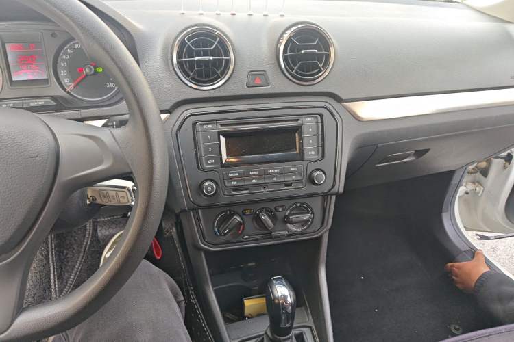 Used Volkswagen Jetta 2019 Dream Edition 1.5L Automatic Fashionable Version