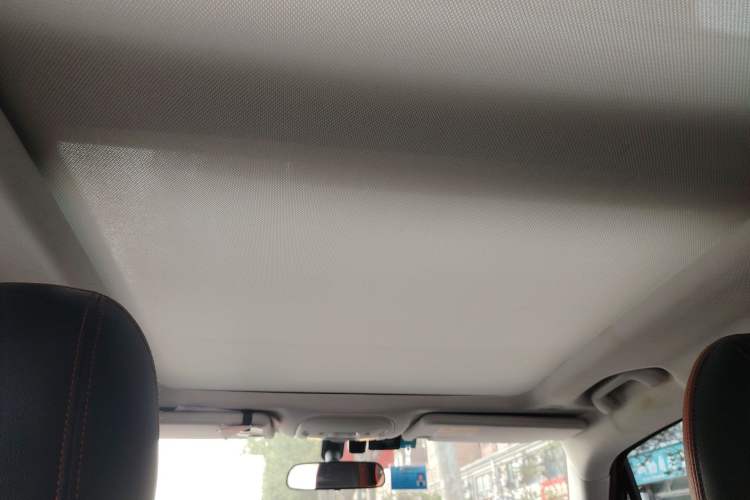 Used Jeep Renegade 2018 Connected Large Screen Version 180T Automatic High-Energy Edition Headliner