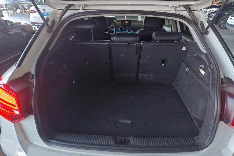 Used Audi Q2L 2018 35 TFSI Launch Exclusive Edition China V