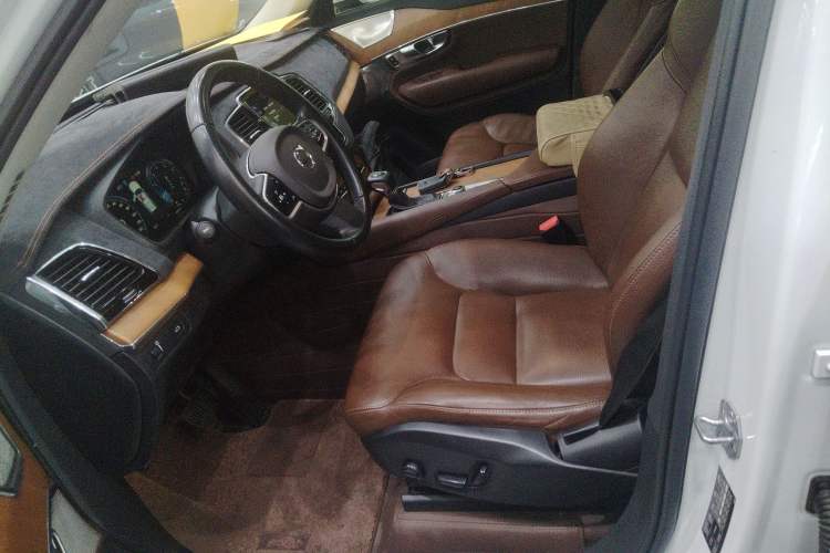 Used Volvo XC90 2020 T6 Zhiyi Luxury 7-Seater
