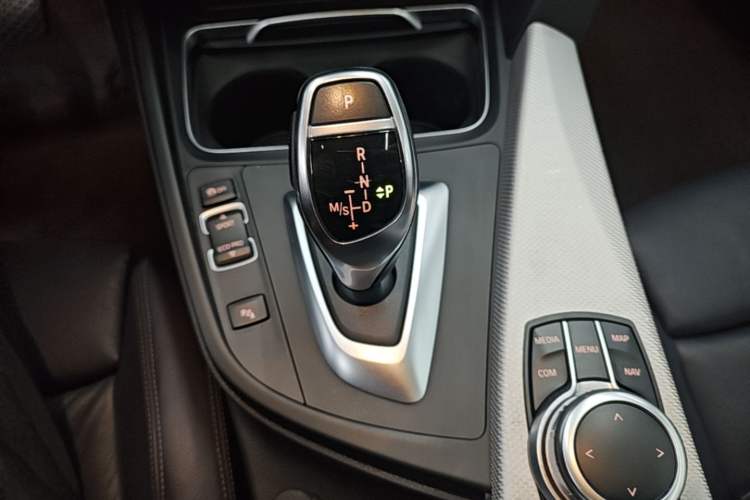 Used BMW 4 Series 2017 425i M Sport Package Gear Lever