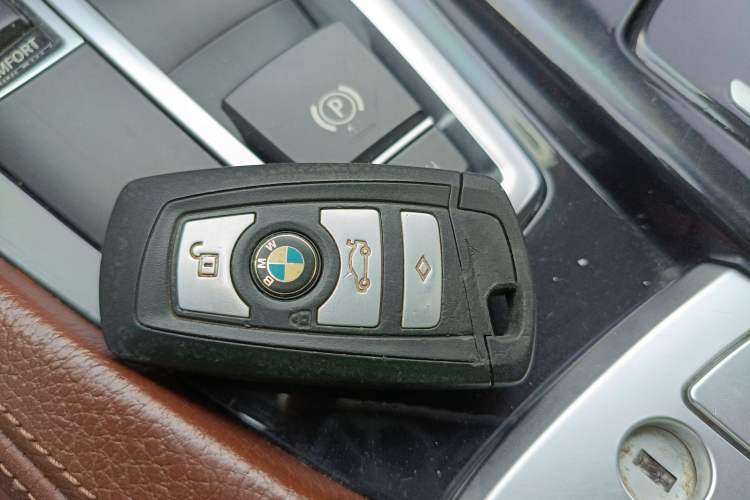 Used BMW 5 Series 2014 520i Elegant Edition