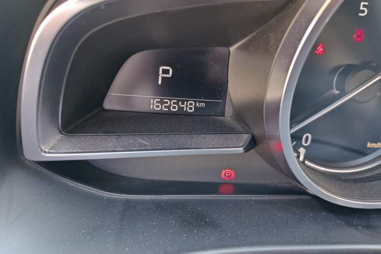 Used Mazda 3 Axela 2017 Hatchback 2.0L Automatic Sport Model China V Emission Standard Odometer Close Up