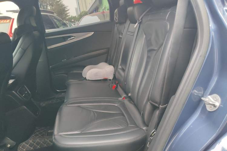 Used Lincoln MKX 2018 2.0T Two-Wheel Drive Deluxe Edition Left Rear Seat