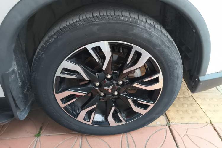 Used Mitsubishi Outlander 2020 2.4L 4x4 Zhi Xiang Edition 7-Seater
