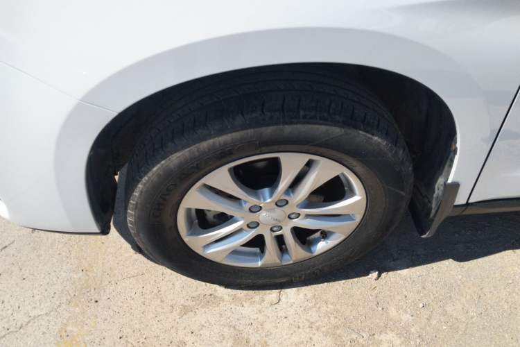 Used Haval M6 2019 1.5T DCT Two-Wheel Drive Value Edition China VI Standard Left Front Wheel Hub