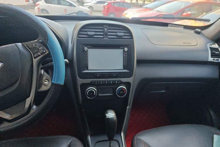 Used Chery Tiggo 3 2014 1.6L CVT ZhiShang Edition
