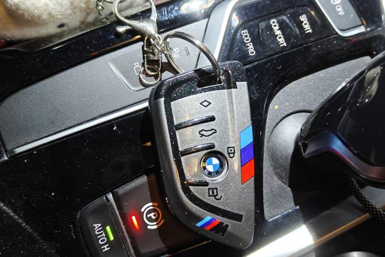 Used BMW 5 Series 2018 Restyled 530Li Luxury Edition M Sport Package Vehicle Key