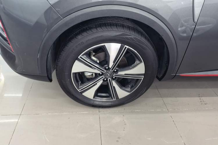 Used CHANGAN CS55PLUS 2022 2nd Generation 1.5T DCT Prestige Version Left Front Wheel Hub