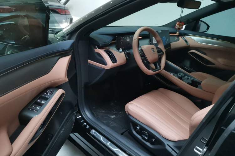 Used BYD Song L EV 2025 662 km Advanced Intelligent Driving Version