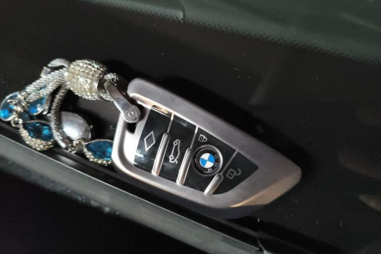 Used BMW 5 Series New Energy 2018 530Le Luxury Package Vehicle Key