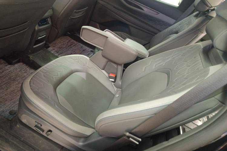 Used Ford Edge 2023 Ford Explorer L 2.0T EcoBoost Two-Wheel Drive 7-Seater Luxury Model
