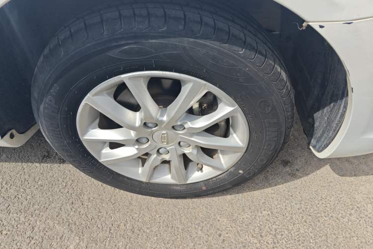 Used Geely Auto Emgrand 2020 1.5L Manual Luxury Model Right Front Wheel Hub