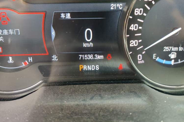 Used Lincoln MKZ 2019 2.0T Luxury Edition China VI Standard Odometer Close Up