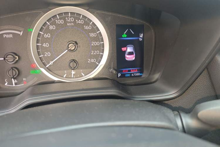 Used Toyota Levin 2021 Dual-Engine 1.8H E-CVT Luxury Edition Odometer Close Up