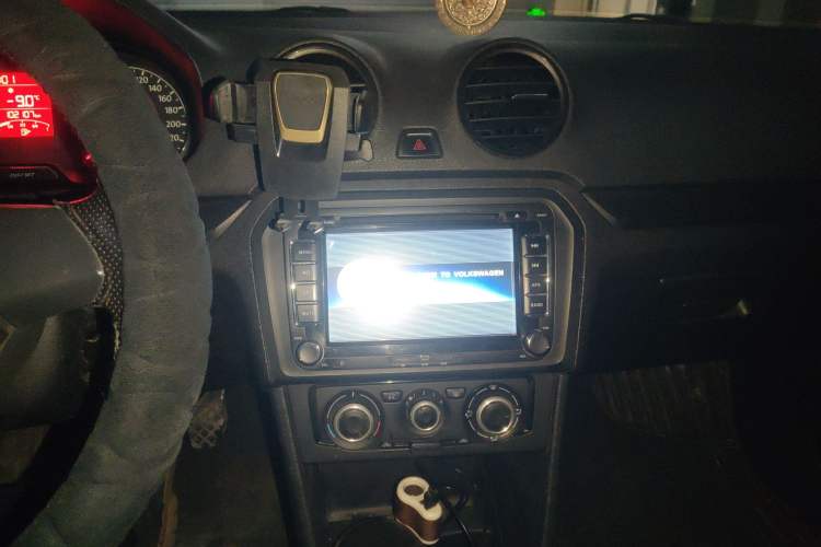 Used Volkswagen Jetta 2013 1.4L Manual Fashion Model Audio And AC Panel