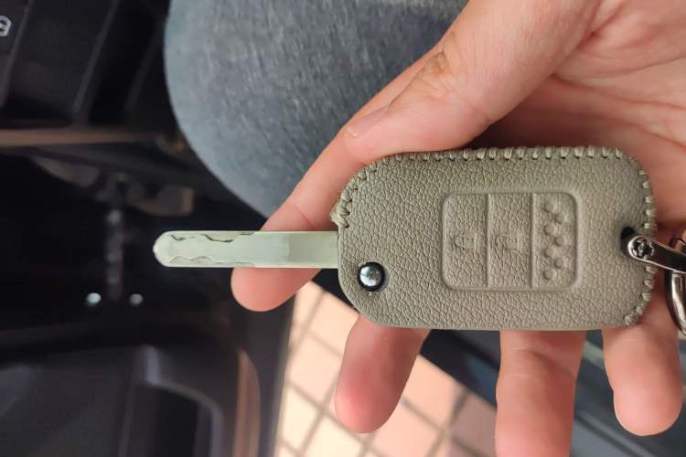 Used Honda CR-V 2019 240TURBO CVT 2WD Comfort Version China VI Emission Standard Vehicle Key