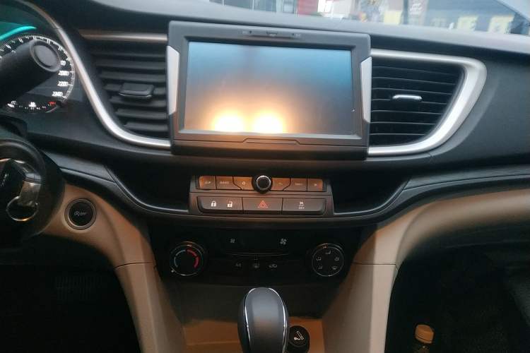 Used Buick GT 2015 15N Automatic Entry-Level Trim Audio And AC Panel