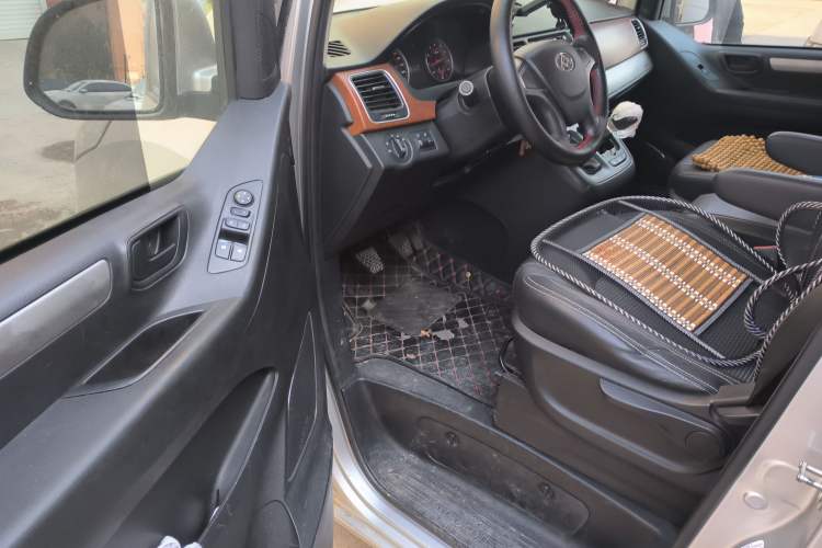 Used SAIC MAXUS G10 2016 2.4L Manual Elite Edition