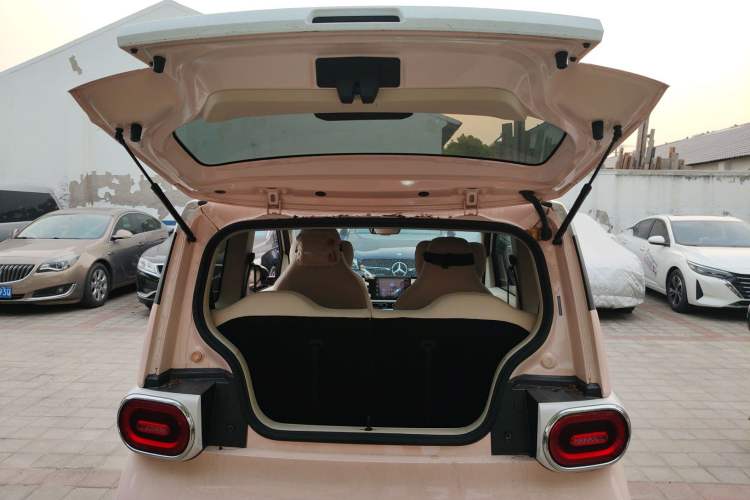 Used Wuling Hongguang MINIEV 2024 3rd Generation 215km Advanced Version Trunk