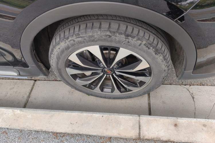 Used Hongqi HS7 2022 2.0T DCT Two-Wheel Drive Smart Connect Flagship Edition Seven Seats
