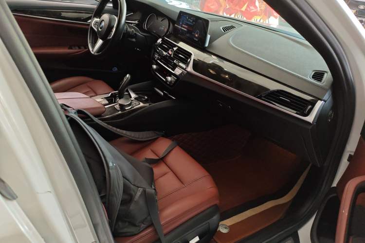 Used BMW 5 Series 2018 Restyled 530Li Leading Edition M Sport Package