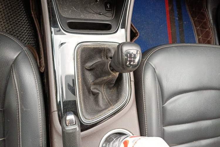 Used GAC Trumpchi GA4 2018 150N Manual Luxury Edition Gear Lever