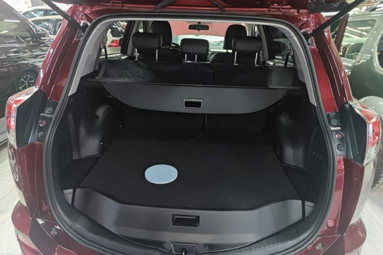 Used Toyota RAV4 2016 2.0L CVT Two-Wheel Drive Comfort Edition China V Standard