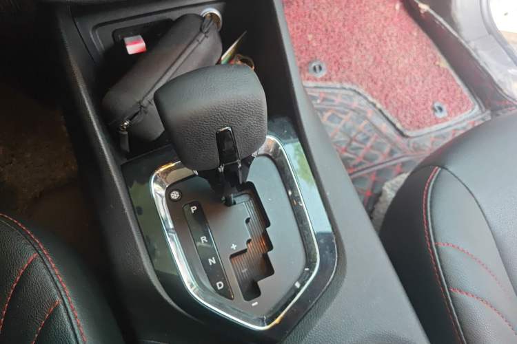 Used Soueast DX3 2018 1.5T CVT Luxury Model Gear Lever