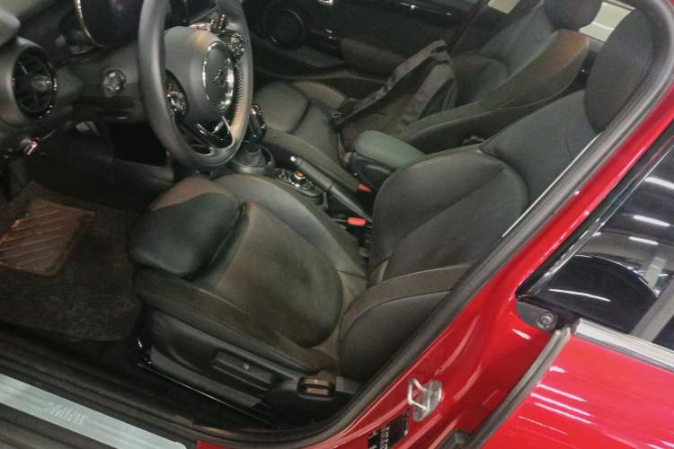 Used MINI MINI 2021 1.5T COOPER Artist Five-Door Edition